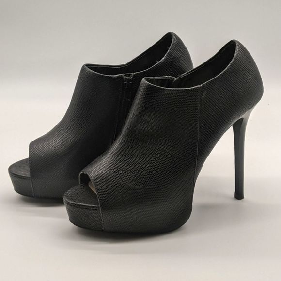 Steve Madden Crocodile Nile Black Peep Toe 5" Stilettos Sz 11 EUC - Picture 1 of 14